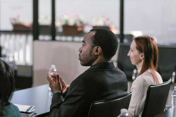 Pourquoi choisir une agence de recrutement pour employer en industrie ?