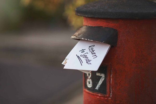 Quelles sont les caractéristiques des enveloppes aller-retour ?
